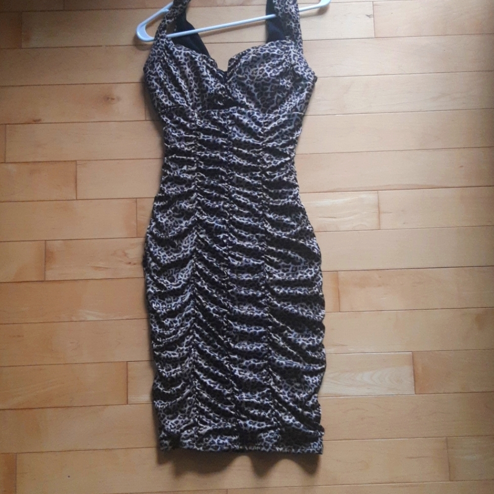 Le Chateau Mid length Leopard bodycon dress